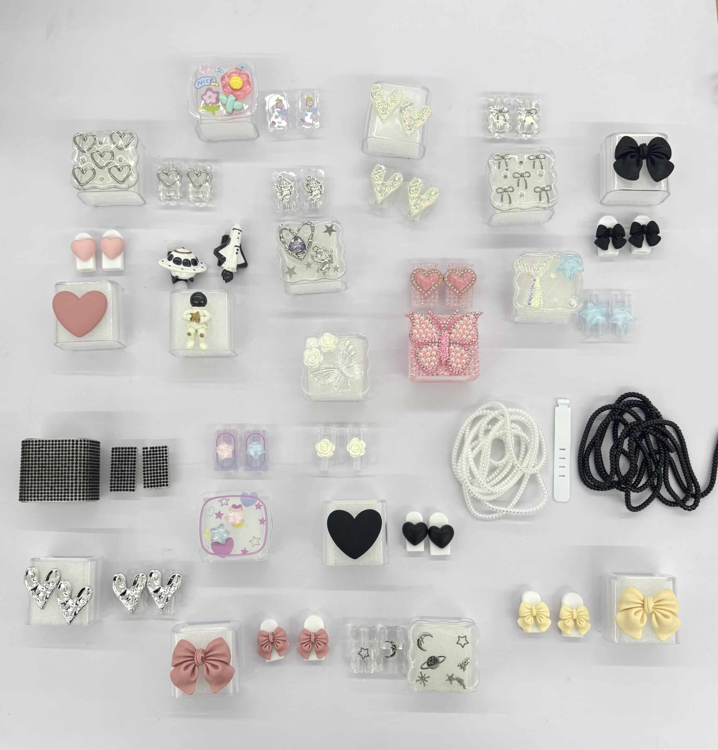 Funda de Cargador Diseños + Come Cable y Cubre Cable